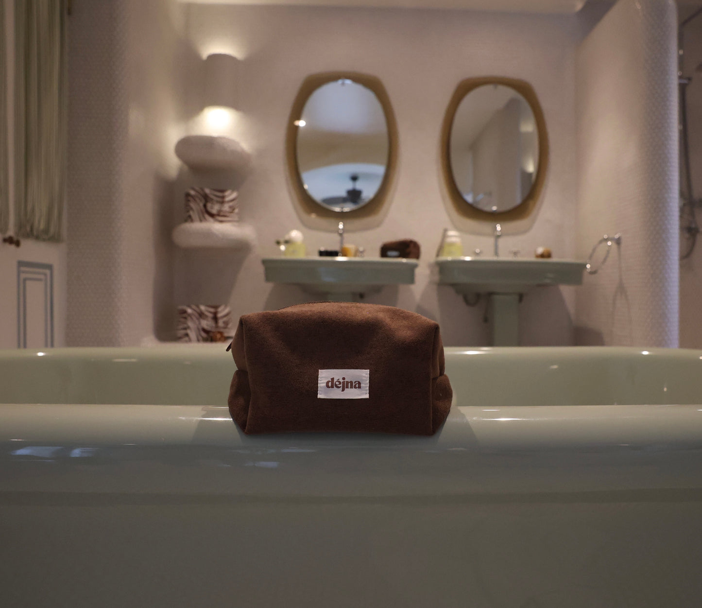 Déjna Beauty Bag