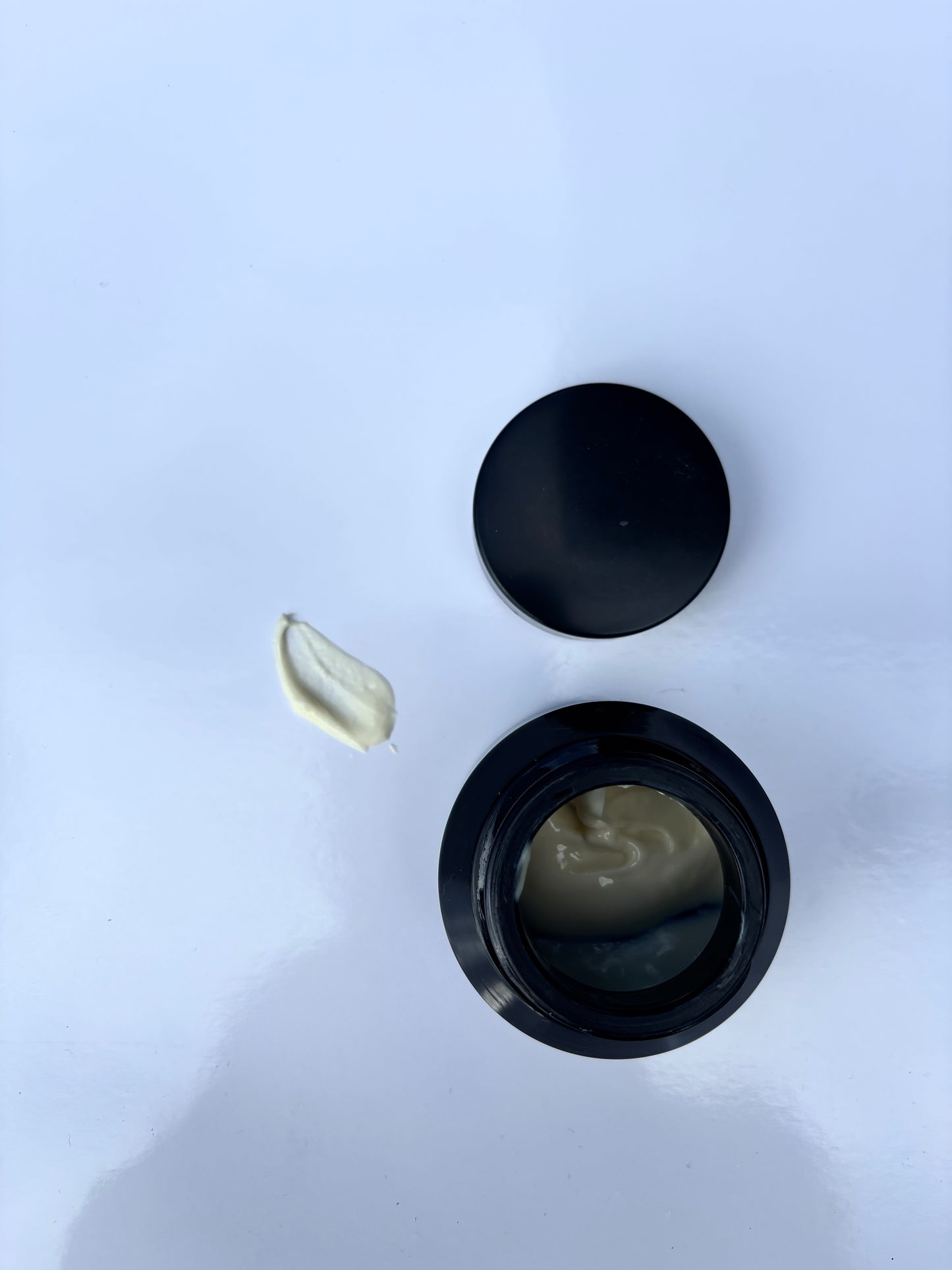 DÉJNA EYE CRÈME| Peptide under eye crème.
