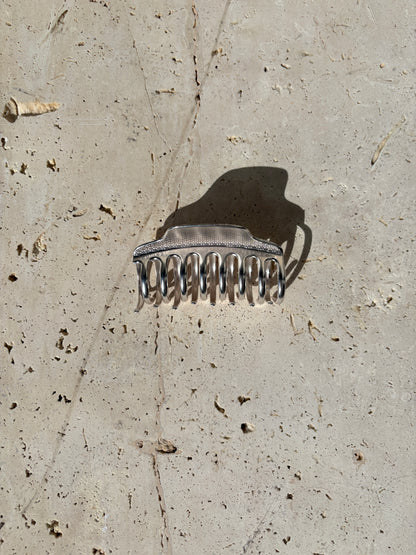 DÉJNA CLAW CLIP | Metal Hair Clip